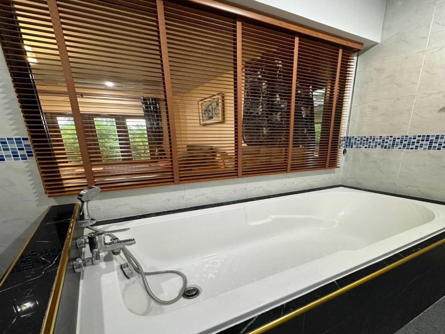 Capital O 75518 Baan Rose Resort Ao Luk Eksteriør bilde