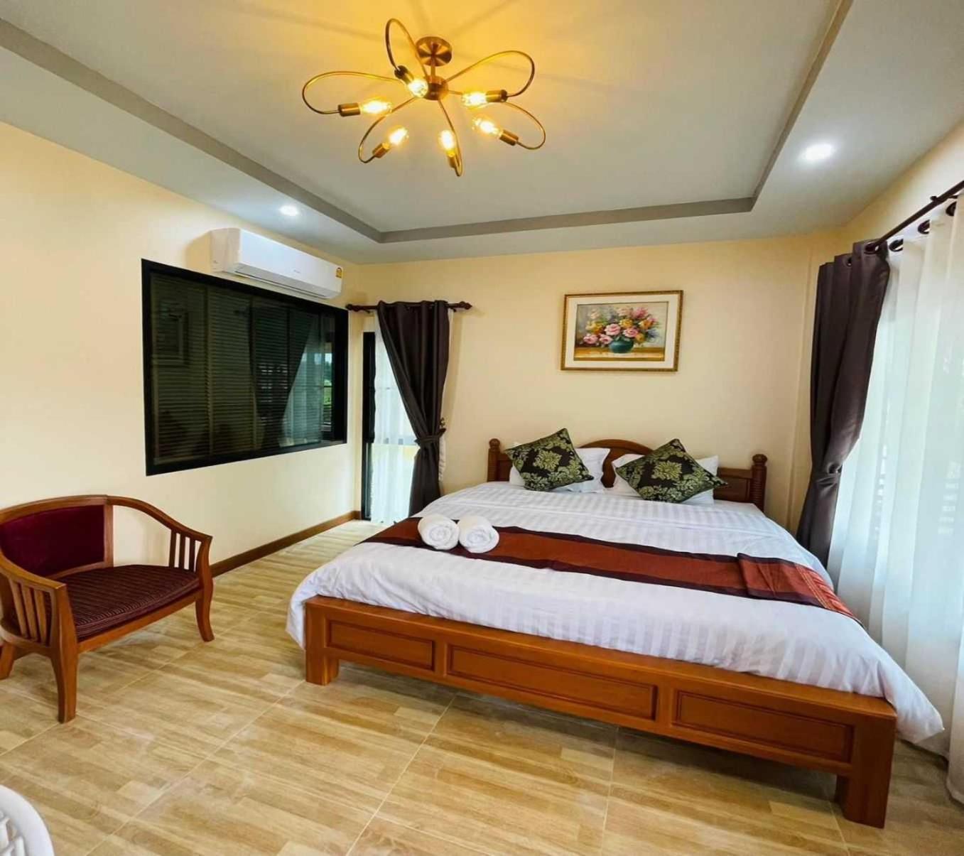 Capital O 75518 Baan Rose Resort Ao Luk Eksteriør bilde