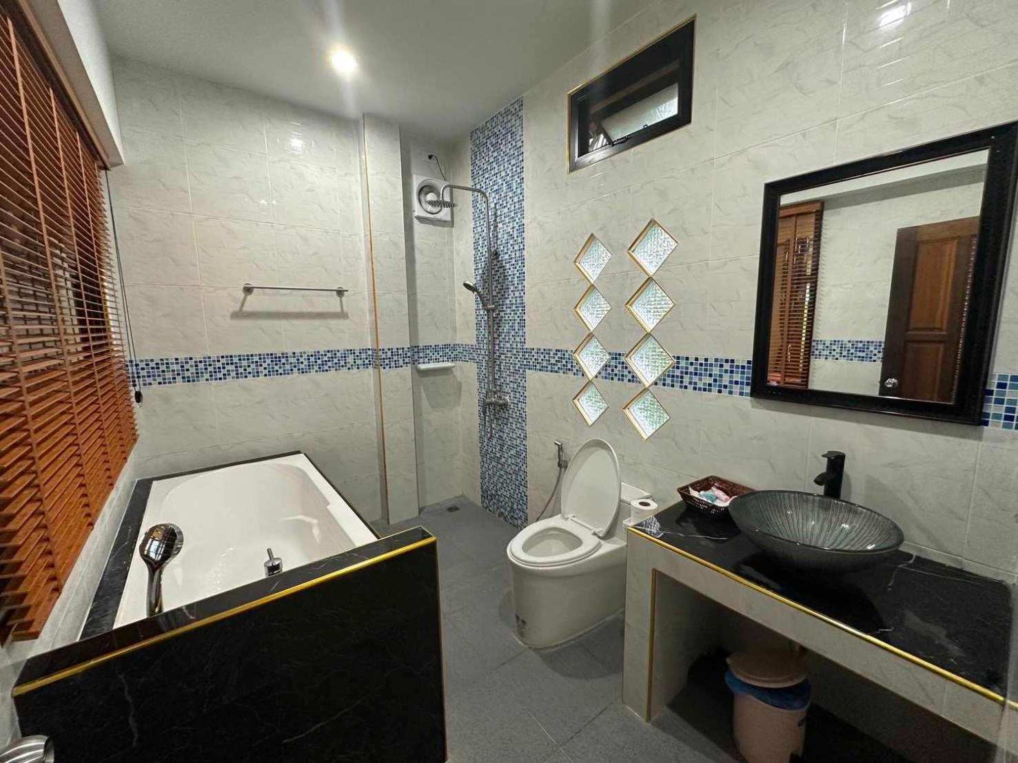 Capital O 75518 Baan Rose Resort Ao Luk Eksteriør bilde