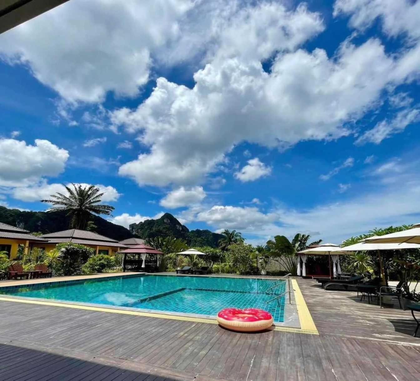 Capital O 75518 Baan Rose Resort Ao Luk Eksteriør bilde